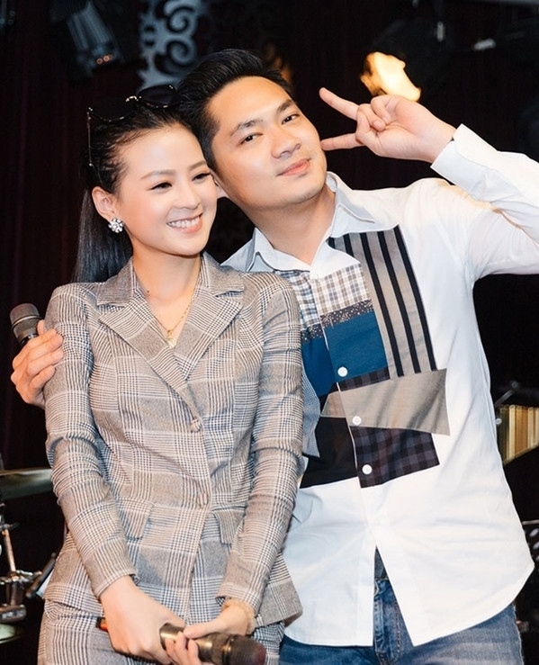 Không chỉ trên phim, ngoài đời Hào trưởng thôn của "Mẹ rơm" cũng thu hút nhiều chú ý quanh đời tư, đặc biệt là chuyện tình ái.