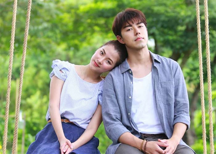 Hai người từng đóng chung nhiều phim và khi vào vai cặp đôi trong "Friendzone", họ trở thành bộ đôi được yêu thích nhất Thái Lan.