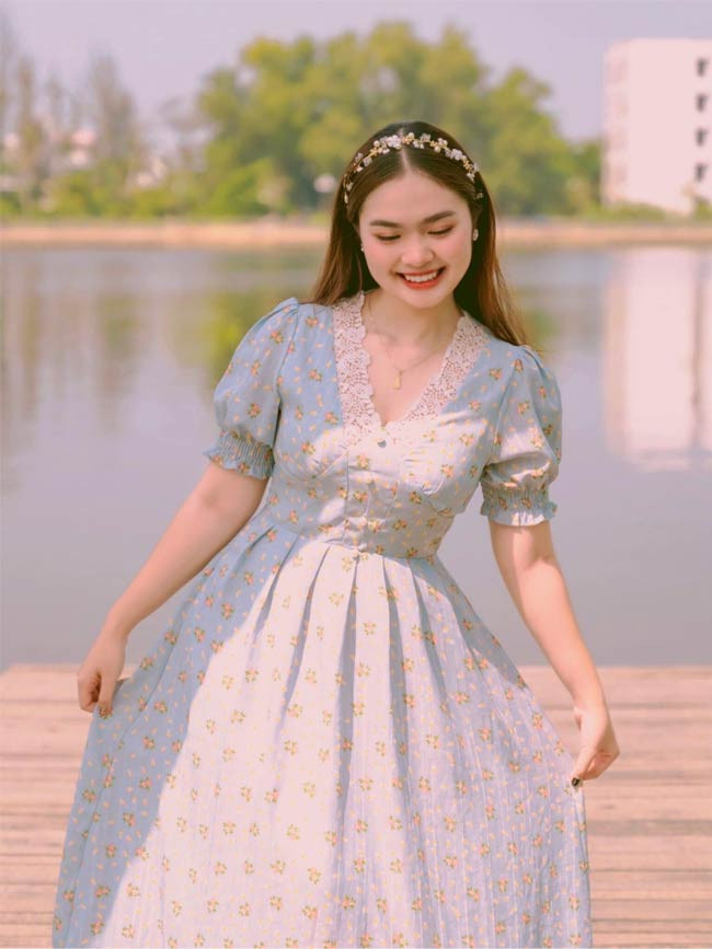 Ca sĩ Thiện Nhân rất thích mặc những chiếc váy kiểu vintage để khoe vẻ nữ tính.