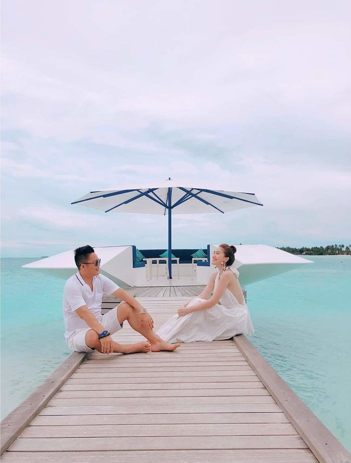 Cuối năm 2019, Bảo Thy bất ngờ thông báo kết hôn với doanh nhân Phan Lĩnh. Hiện tại, giọng ca sinh năm 1988 có cuộc sống giàu sang trong nhung lụa, được chồng đại gia cưng chiều hết mực.