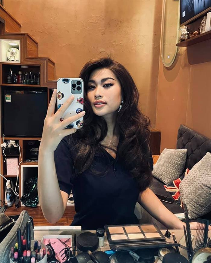 Vẻ đẹp khỏe khoắn của cô gây ấn tượng mạnh mẽ với người đối diện.