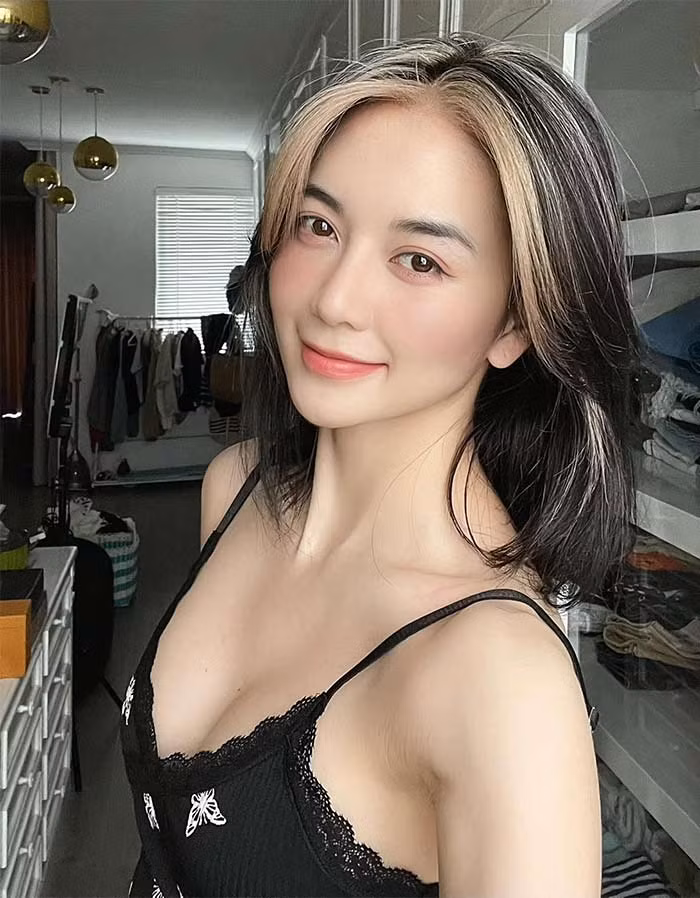 Thời gian gần đây, Thiều Bảo Trang đã thay đổi ngoại hình rõ rệt, từ cô nàng tomboy biến hóa thành mỹ nhân quyến rũ.