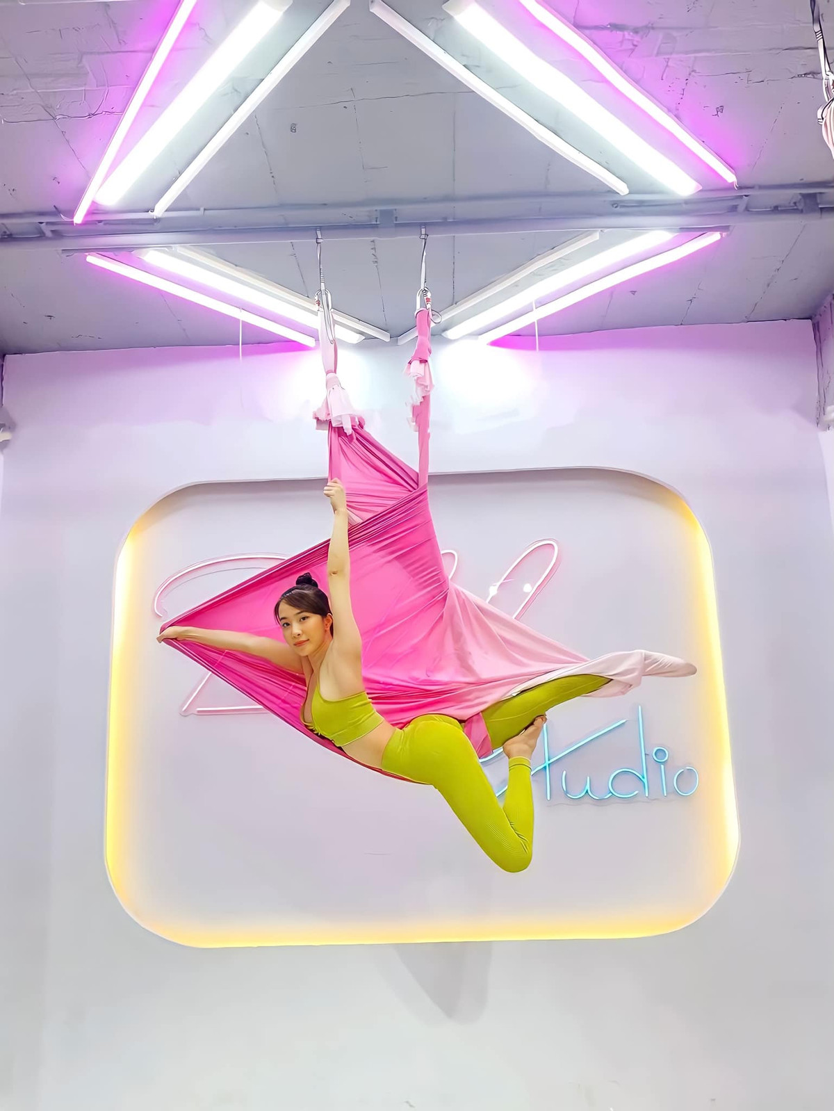 Nữ diễn viên truyền động lực làm đẹp cho các chị em qua những hình ảnh luyện tập hăng say.