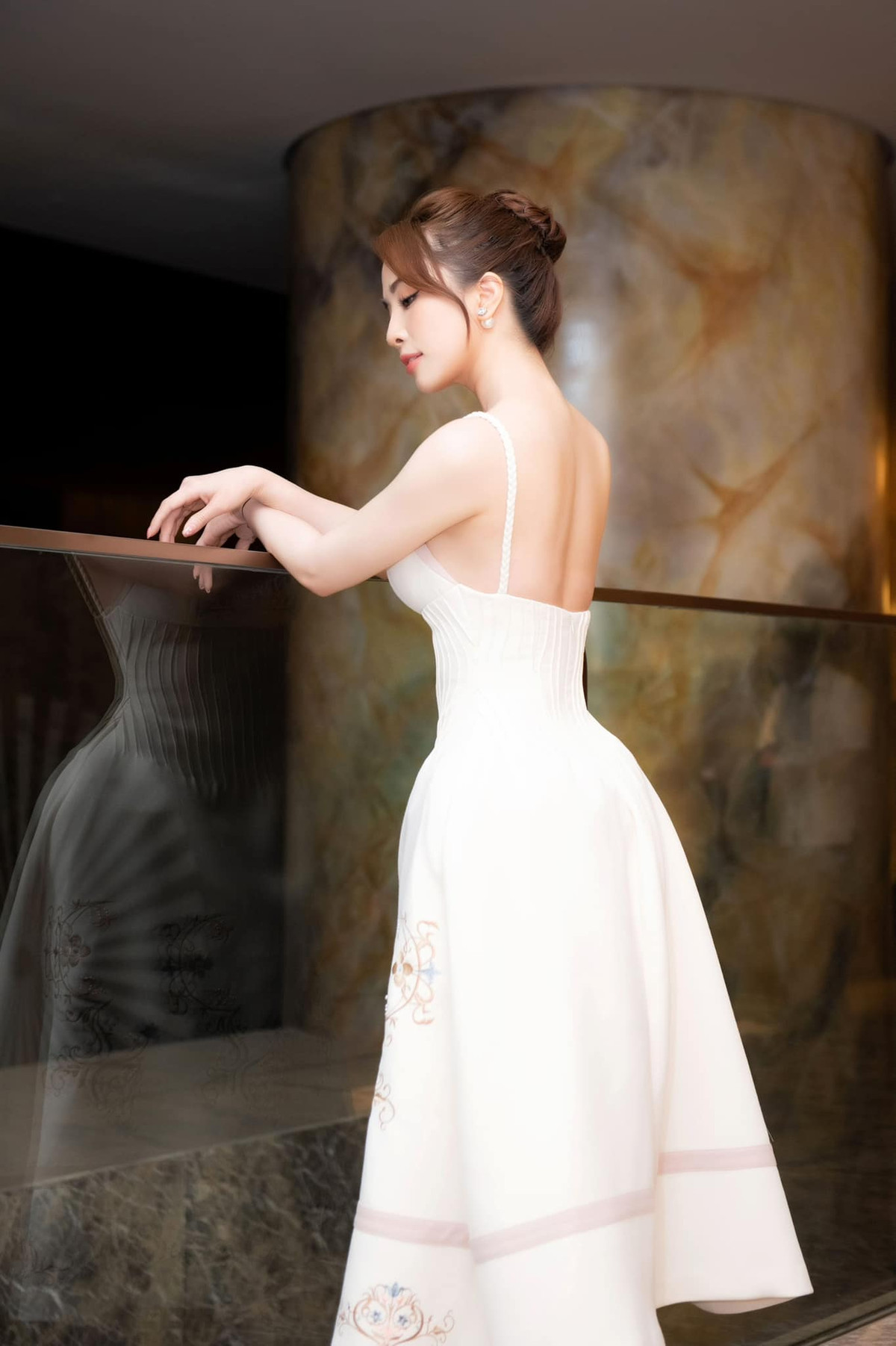 So với thời điểm mới vào nghề, mỹ nhân 8X ngày càng "thăng hạng" nhan sắc.