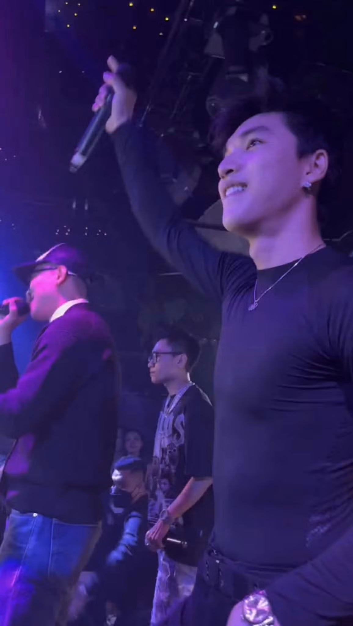 Nam rapper nhận nhiều ý kiến khen chê về style kém mạnh mẽ của mình. Ảnh: TikTok.