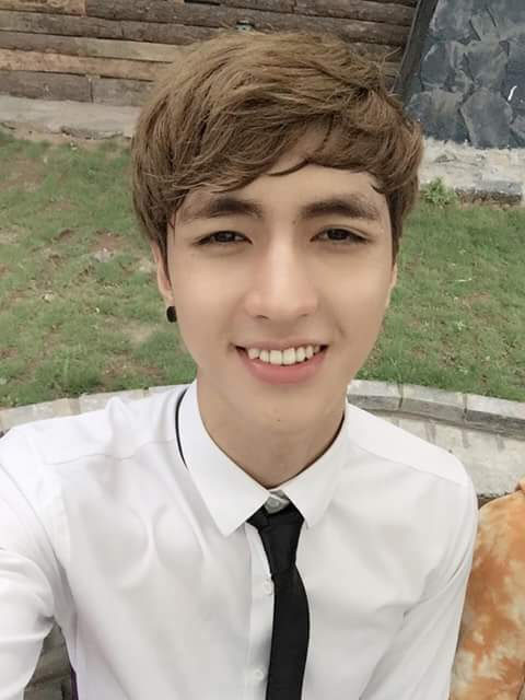 Trước khi bước chân vào nghề diễn, Bình An là sinh viên thuộc trường Đại học Công nghiệp Hà Nội. Tuy nhiên anh chỉ học một năm tại ngôi trường này rồi nghỉ vì thấy không phù hợp.