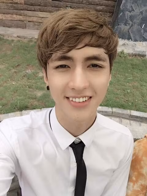 Trước khi bước chân vào nghề diễn, Bình An là sinh viên thuộc trường Đại học Công nghiệp Hà Nội. Tuy nhiên anh chỉ học một năm tại ngôi trường này rồi nghỉ vì thấy không phù hợp.