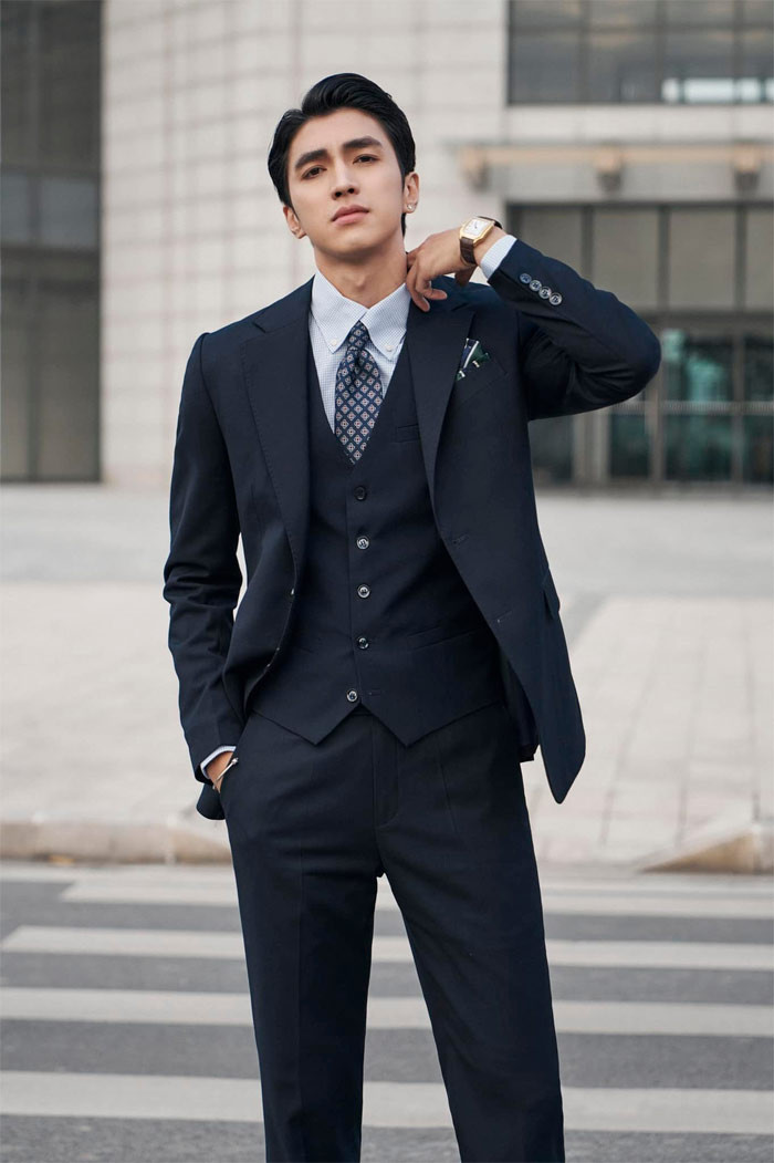 Nam diễn viên "Gara hạnh phúc" xuất thân trong một gia đình có bố là vận động viên bóng chuyền đã về hưu, còn mẹ của nam diễn viên làm nghề buôn bán nhỏ chứ không phải là thiếu gia con nhà giàu như nhiều người nghĩ.