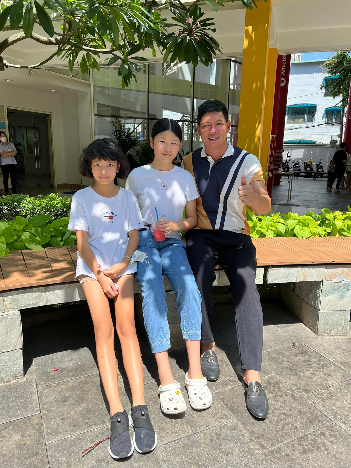 Nếu như chị cả An Nhiên mới 13 tuổi đã cao hơn 1m70 thì em út An Như cũng chẳng mấy mà đuổi kịp chị khi mới 10 tuổi đã cao gần 1m60.