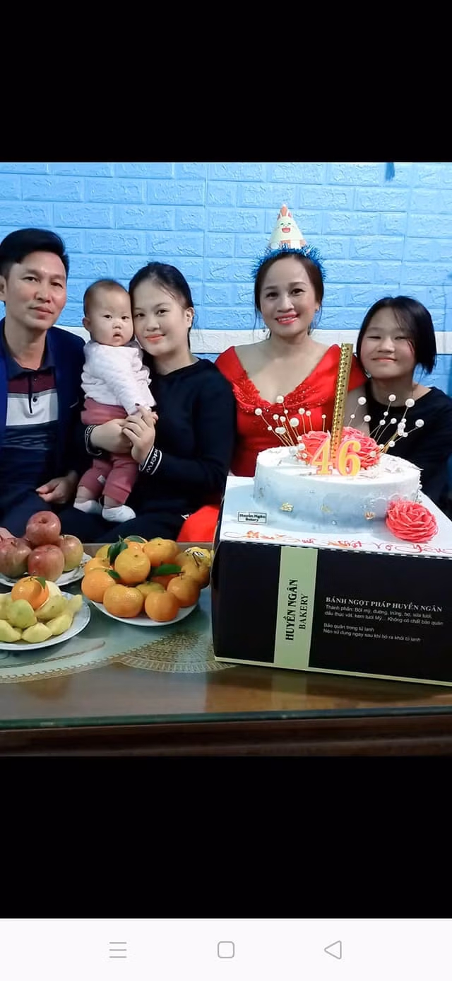 Lê Thị Dần đã lên chức bà ngoại ở tuổi U50 và tận hưởng cuộc sống hôn nhân viên mãn. Ông xã chính là hậu phương vững chắc của nữ diễn viên hài.