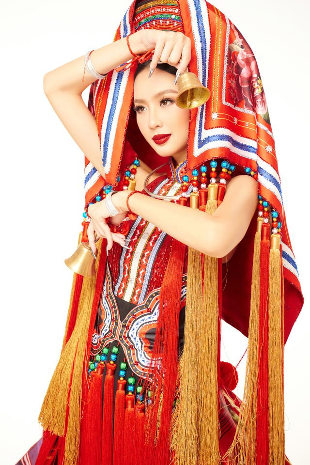 Bảo Ngọc trong trang phục dân tộc tại cuộc thi Hoa hậu Liên lục địa 2022. (Ảnh: FB Miss Intercontinental)