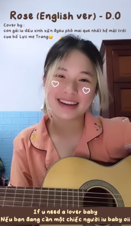 Bông, Bờm, Bách là con của đạo diễn Trần Lực với người vợ thứ ba là chị Mỹ Trang. Trần Hoàng - con trai cả của nam nghệ sĩ với người vợ đầu tiên đã lập gia đình và có con.