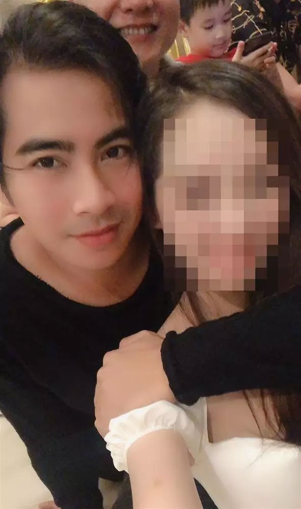 Thanh Binh phu nhan chuyen hen ho, A hau phan ung the nao?