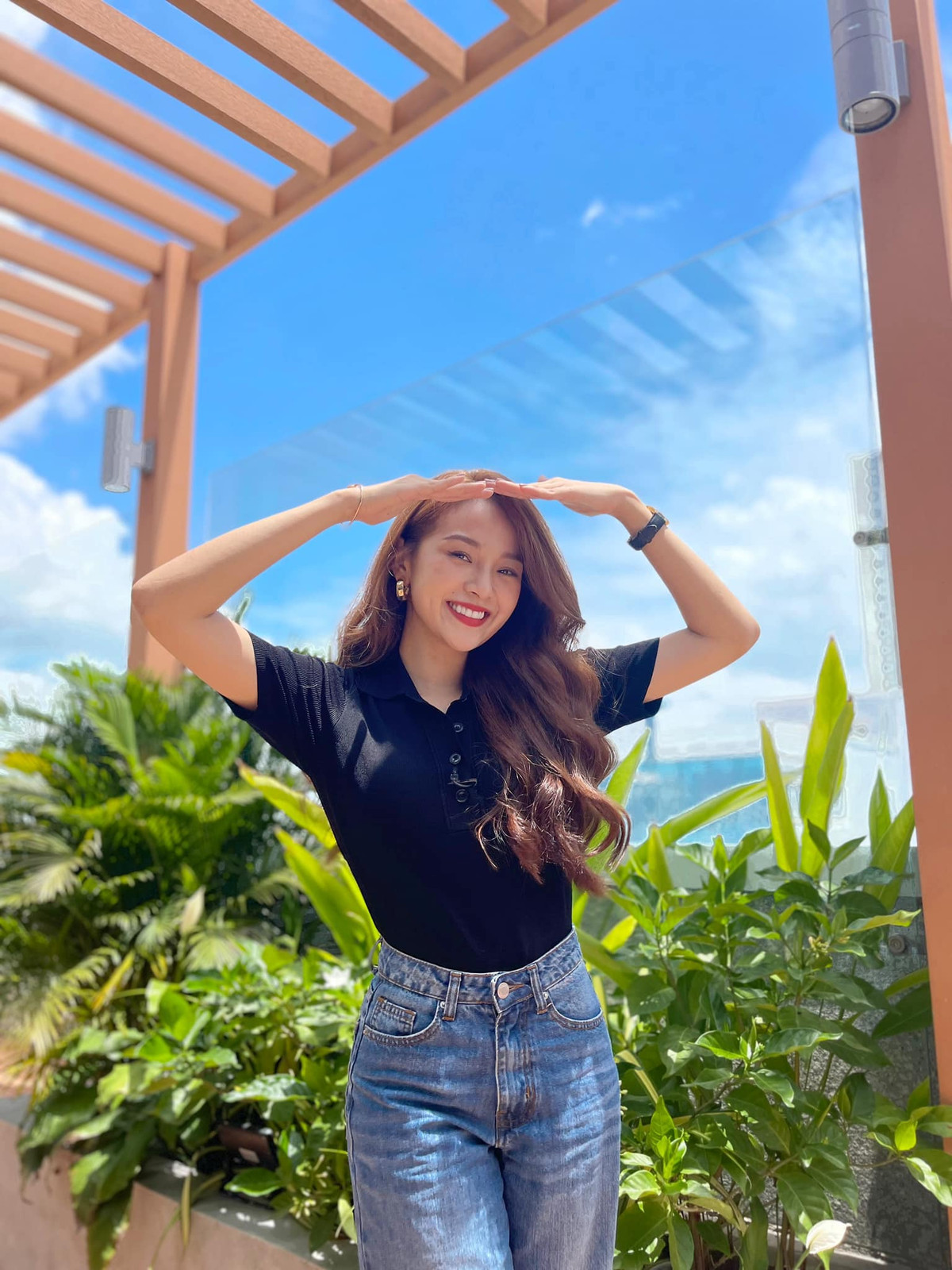 Mỹ nhân sinh năm 1988 sở hữu nhan sắc điểm 10 với gương mặt xinh đẹp cùng nụ cười rạng rỡ.