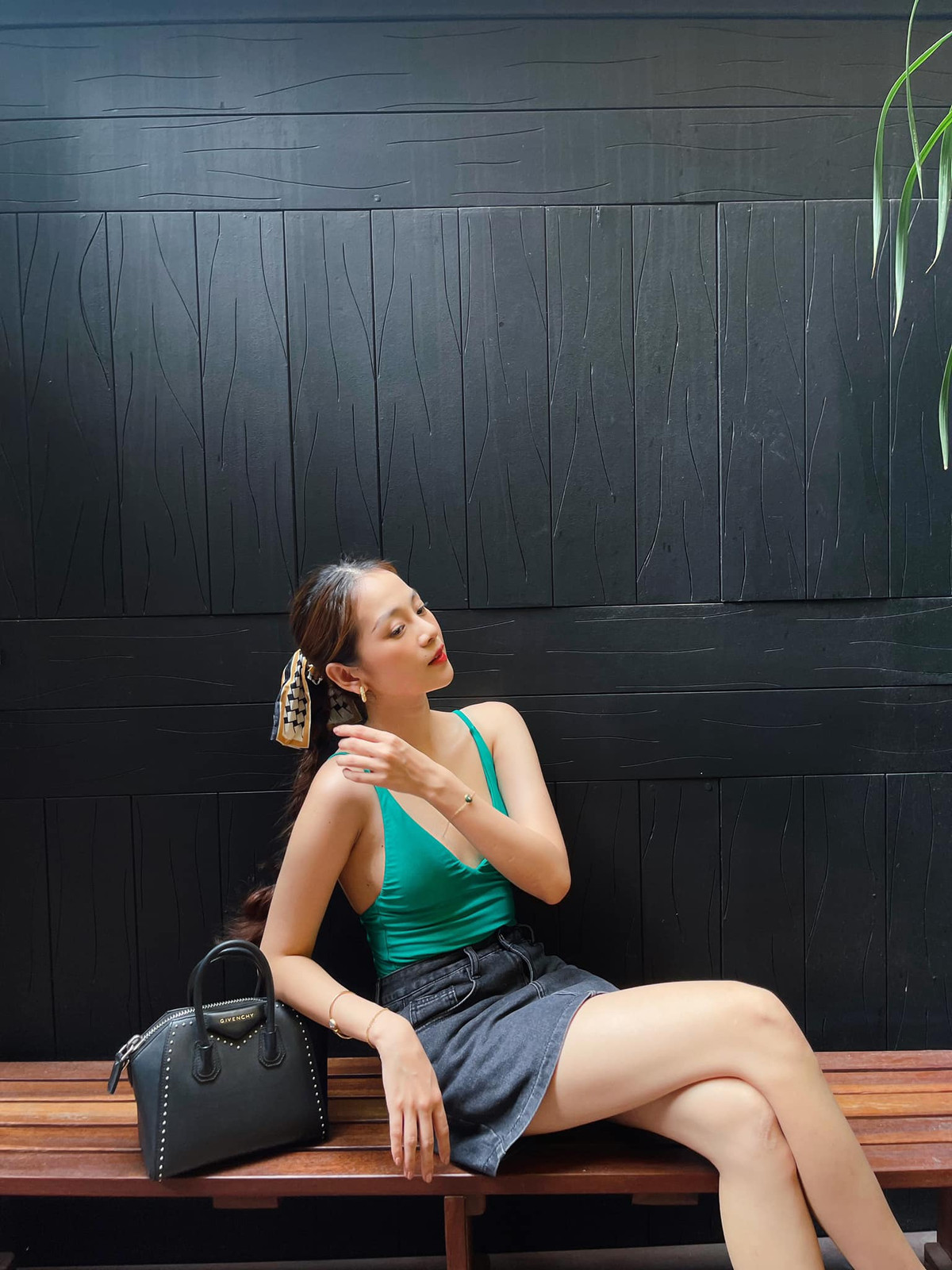 Người đẹp quê gốc Tây Ninh không hổ danh là hot girl khi sở hữu thân hình đẹp "đốt cháy" mọi ánh nhìn.