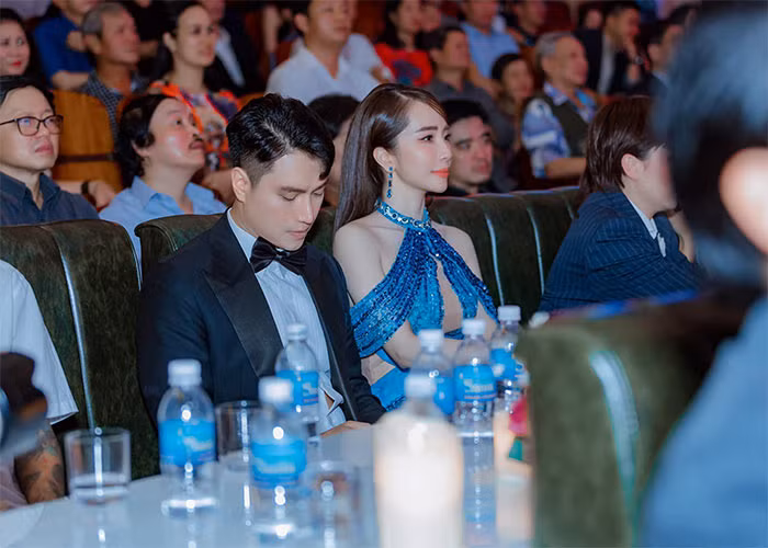 Cặp diễn viên "Chồng cũ, vợ cũ, người yêu cũ" thường cùng nhau xuất hiện trong các sự kiện.