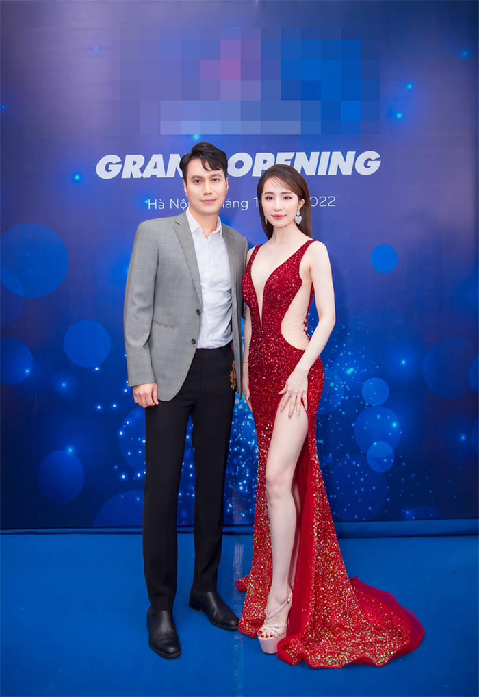 Vài năm trở lại đây, Quỳnh Nga và Việt Anh bị dính tin đồn hẹn hò vì thường xuyên cùng nhau xuất hiện tại các sự kiện, bữa tiệc.