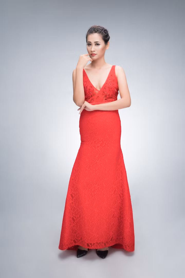 Người đẹp Tú Quyên, 23 tuổi đến từ Tiền Giang.