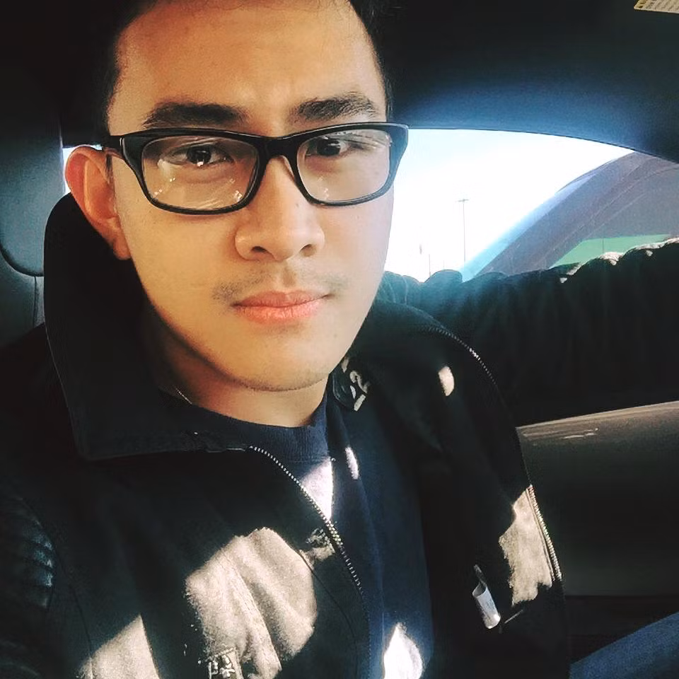 Thành Vinh cũng thường xuyên xuất hiện trong nhiều sự kiện và hậu trường của các chương trình nghệ thuật của nghệ sĩ Việt ở Mỹ.