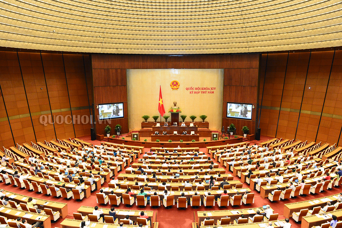 Quốc hội thảo luận dự án Luật Cảnh sát biển Việt Nam. Ảnh: Quochoi.vn