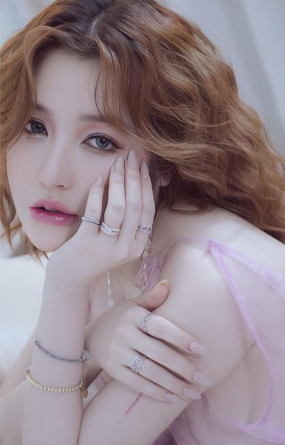 Elly Tran tung bo anh dinh cao, sac voc ngay cang len huong-Hinh-2