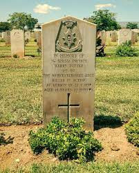 Sau đó, Harry Potter được chôn cất trong ngôi mộ tại một nghĩa trang ở Ramle, Israel. Trong gần 70 năm sau đó, ngôi mộ của Harry Potter không được nhiều người biết đến, ngoài gia đình của người lính này.