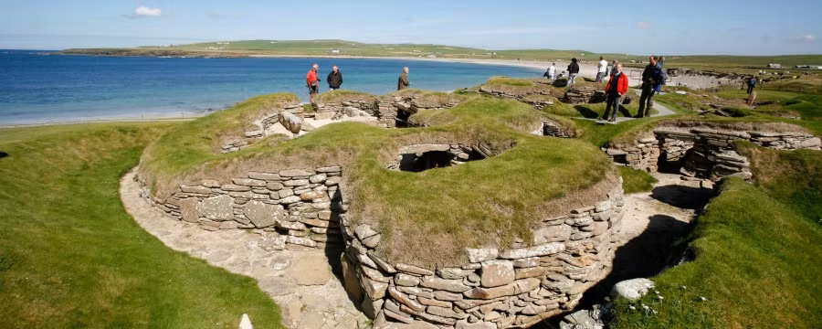 Ước tính, Skara Brae có niên đại khoảng 5.000 năm tuổi. Nơi đây được UNESCO công nhận là di sản thế giới. Các chuyên gia cho hay đây là khu định cư thời đồ đá khá hoàn chỉnh ở châu Âu còn tồn tại đến ngày nay.