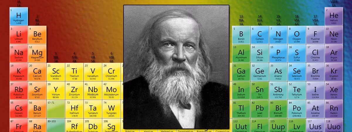 Vào một hôm, ông Mendeleev có một giấc mơ kỳ lạ. "Trong giấc mơ tôi thấy một tấm bảng, nơi tất cả các nguyên tố được đặt vào chỗ theo yêu cầu. Khi tỉnh dậy, tôi ngay lập tức viết nó vào giấy", Mendeleev nói.