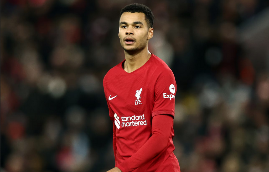 Liverpool đón “viện binh” trước đại chiến với Man City Liverpool don “vien binh” truoc dai chien voi Man City