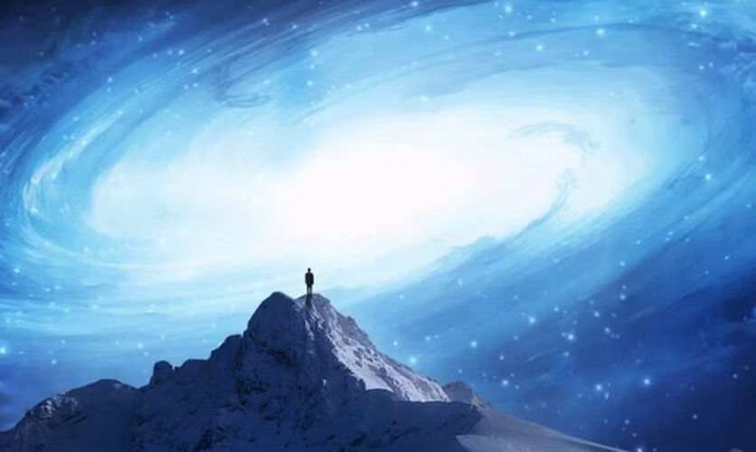 Theo đó, thợ mỏ Alex và Veino đã làm việc liên tục trong hơn 2 tháng mà vẫn chưa có phát hiện đáng chú ý. Bất ngờ, vào ngày cuối cùng của nhiệm vụ thăm dò khoáng sản, họ chứng kiến một sự việc kỳ lạ, khó giải.