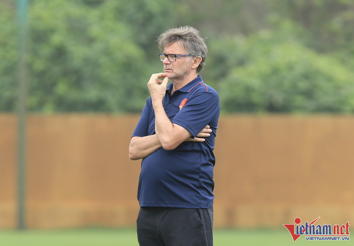 Chia sẻ về giải giao hữu tới đây với U23 Việt Nam, Công Đến cho biết: "Đối với tôi chuyến tập huấn rất quan trọng. Tuy gặp đối thủ mạnh những tất cả đều rất chờ đợi những trận đấu như thế này để cải thiện bản thân. Doha cup là dịp trao dồi bản thân, gặp những đối thủ như thế này rất quý. Lời của HLV khiến chúng tôi rất thích. Trong đầu chúng tôi lúc nào cũng hướng tới World Cup 2026, lấy mục tiêu đó làm động lực để hướng đến những mùa giải thành công sắp tới".