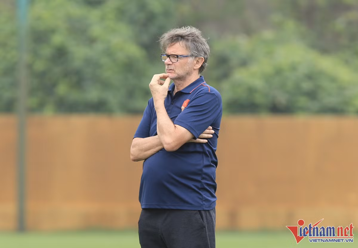 Chia sẻ về giải giao hữu tới đây với U23 Việt Nam, Công Đến cho biết: "Đối với tôi chuyến tập huấn rất quan trọng. Tuy gặp đối thủ mạnh những tất cả đều rất chờ đợi những trận đấu như thế này để cải thiện bản thân. Doha cup là dịp trao dồi bản thân, gặp những đối thủ như thế này rất quý. Lời của HLV khiến chúng tôi rất thích. Trong đầu chúng tôi lúc nào cũng hướng tới World Cup 2026, lấy mục tiêu đó làm động lực để hướng đến những mùa giải thành công sắp tới".