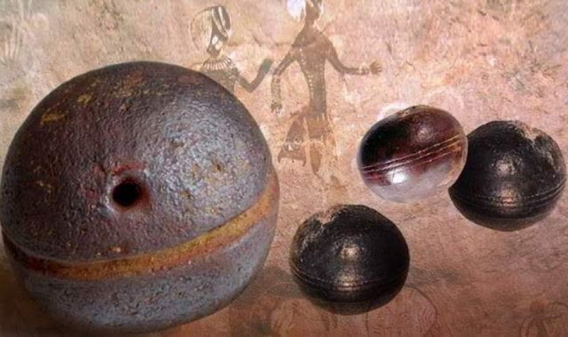 Thêm nữa, cấu trúc bên trong của những khối cầu Klerksdorp là dạng sợi và có một lớp vỏ bọc bên ngoài cứng rắn như thép. Theo đó, chúng khó bị trầy xước.