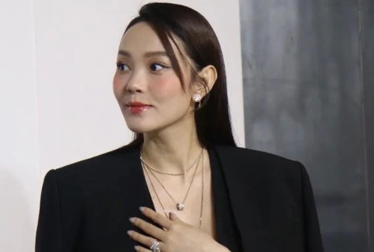 Tóc Tiên phản ứng sao khi được Minh Hằng rủ gia nhập hội bỉm sữa? Toc Tien phan ung sao khi duoc Minh Hang ru gia nhap hoi bim sua?