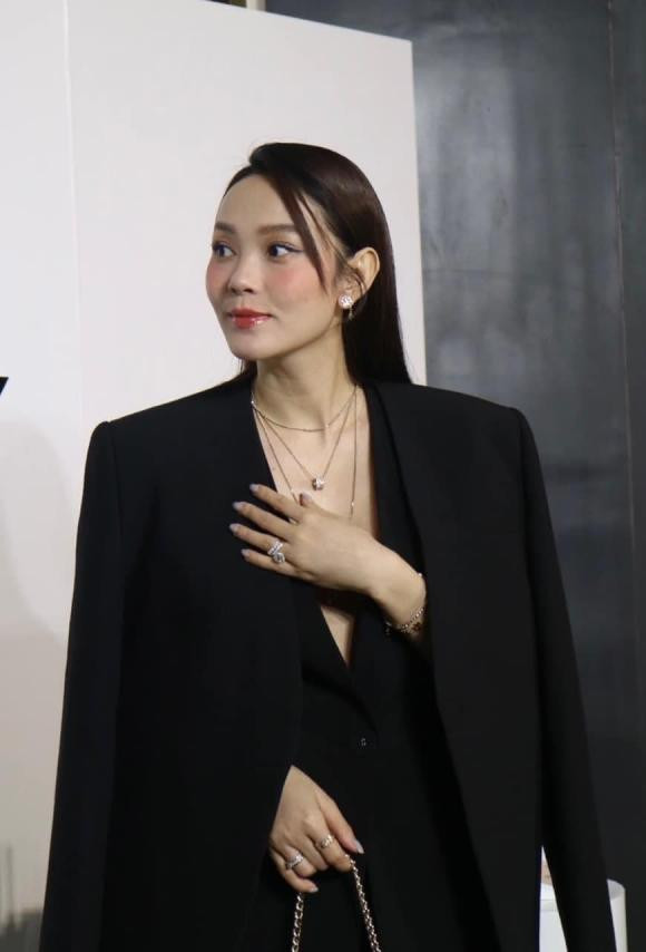 Minh Hằng lần đầu xuất hiện sau thông báo mang thai - Hình 2 Minh Hang lan dau xuat hien sau thong bao mang thai-Hinh-2