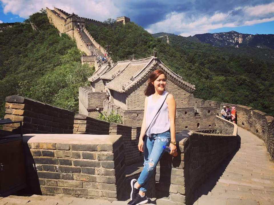 Tuy nhiên theo tiết lộ của Phương Nhi, những ưu đãi đó không phải "từ trên trời rơi xuống", hay tự nhiên mà phía hãng bay dành cho các tiếp viên như cô cùng các đồng nghiệp. Tất cả đều có được nhờ sự phấn đấu, nỗ lực của mỗi người. Phía hãng bay áp dụng những chính sách hợp lý, thường xuyên thực hiện thi, kiểm tra về chuyên môn của các tiếp viên qua đó lựa chọn và trao tặng những mức ưu đãi hợp lý...