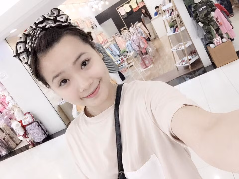 Hoa khôi 19 tuổi của làng cầu lông Việt Nam đang rất cố gắng, phấn đấu, nỗ lực từng ngày để có thêm cơ hội tham gia những giải đấu khác. Thành tích là điều mà bất cứ vận động viên nào cũng mong muốn nhưng với Thùy Linh, điều quan trọng nhất là em được cọ sát, học hỏi từ những vận động viên nước ngoài và từ chính những đối thủ của mình.