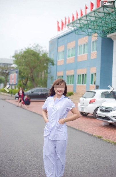 Trước những lời phản ánh của các bạn sinh viên, L.H không những không khắc phục, tính thời gian chụp bù ảnh đẹp hơn mà còn tỏ thái độ rất khó chịu. Bạn Phạm Linh, nữ sinh trong lớp cho biết sau khi bị phản ánh chụp xấu, L.H lại lên Facebook đăng status kể rằng anh ta đang sửa ảnh rất vất vả do gặp phải nhiều "ca chó đẻ"... Cách nói đâm chọc, chửi đổng này đã khiến các bạn sinh viên vô cùng bức xúc.