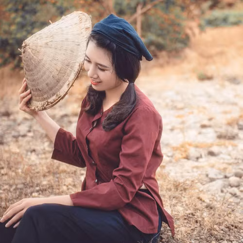 Ngoài ra, một lý do đặc biệt khác để Trần Tâm quyết định thực hiện bộ ảnh trên cánh đồng với hình tượng thôn nữ này là từ khi nổi tiếng "bất thình lình", Tâm được nhiều dân mạng quen miệng gọi là "hot girl gặt lúa" hay "cô gái nông thôn". Khá thích thú với cách gọi này nên Trần Thị Tâm đã quyết định tạo ra bộ ảnh mang nhiều ý nghĩa có liên quan đến biệt danh cũng như những kỷ niệm thời ấu thơ của mình.