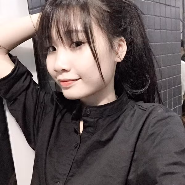 Cô gái xinh xắn này là Thanh Trần - 20 tuổi, sinh viên của trường Đại học Công nghệ TP. Hồ Chí Minh.