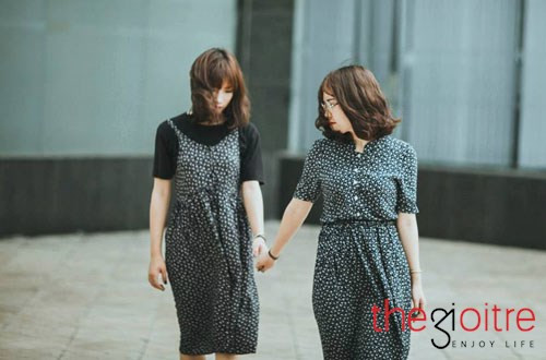 Chia sẻ về tình bạn thật đẹp của mình, Hà Naga tâm sự: “Tụi mình cảm thấy khá hợp với nhau về nhiều mặt như: Tính cách, sở thích, quan điểm sống,... Bản thân mình cảm thấy khá vui khi được nhiều người quan tâm về tình bạn của hai đứa mình. Mỗi khi tụi mình ra đường, thấy cả hai mặc đồ đôi và làm tóc giống nhau có một số người còn nghĩ tụi mình là hai chị em xinh đôi nữa!”.