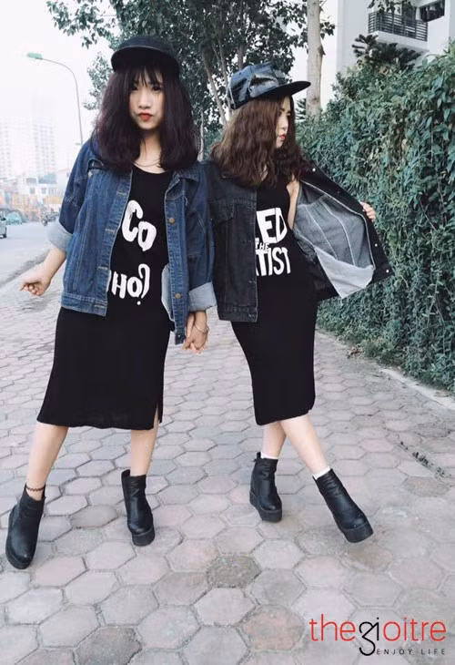 Đặc biệt, hai bạn đã cùng nhau trải qua một tình bạn bền vững kéo dài suốt 5 năm qua khiến cho nhiều người phải trầm trồ, ngưỡng mộ. Hai bạn đã vượt qua ranh giới bạn bè, để trở thành hai người bạn thân như chị em ruột thịt.