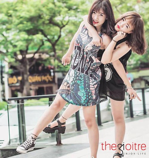 Chia sẻ về dự định chung trong tương lai, cặp đôi cho hay: "Tụi mình muốn cùng nhau mở một cửa hàng quần áo nho nhỏ mang tên hai đứa để kiếm thêm thu nhập".