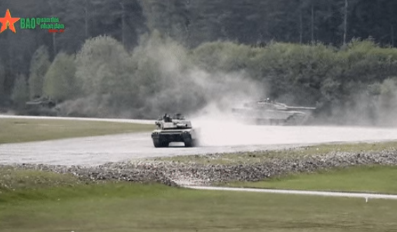 Toàn bộ động cơ và hệ thống truyền động có thể thay thế nhanh chóng trong vòng 1 giờ.