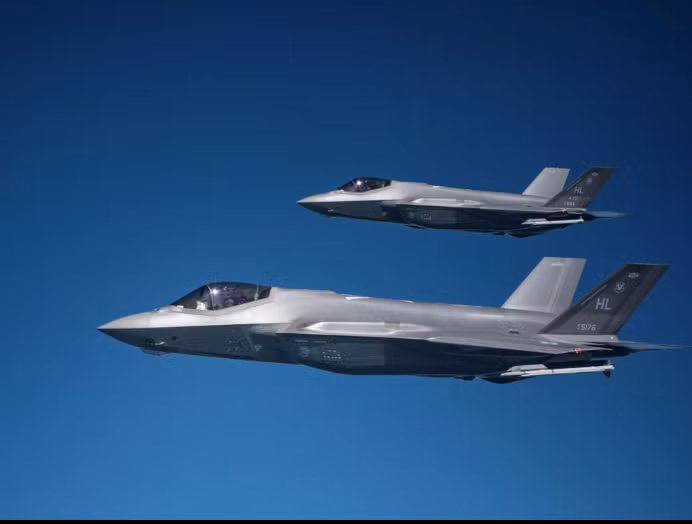 Như tác giả bài phân tích đã giải thích, tính đến thời điểm này, chỉ còn khoảng 7 - 8 quốc gia trong số 25 nước ở châu Âu dự kiến sẽ được trang bị các loại máy bay chiến đấu khác: