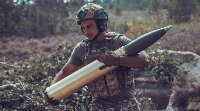 Nhà phân tích đề cập đến một số cuộc trò chuyện của ông với binh sĩ Lực lượng vũ trang Ukraine, trong đó họ chỉ trích vũ khí của phương Tây, cho dù trước đó chúng được quảng cáo rầm rộ.