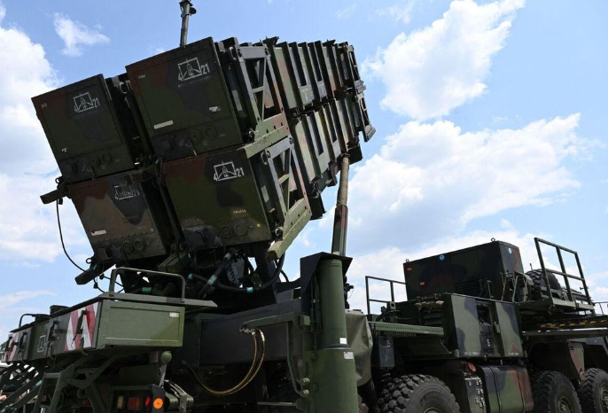 Ông Tom Karako - Giám đốc dự án phòng thủ tên lửa tại Trung tâm Nghiên cứu Chiến lược và Quốc tế cho rằng sự hiện diện của các hệ thống phòng không chẳng đảm bảo được điều gì, nhưng sự vắng mặt của chúng chắc chắn sẽ dẫn đến tổn thất.