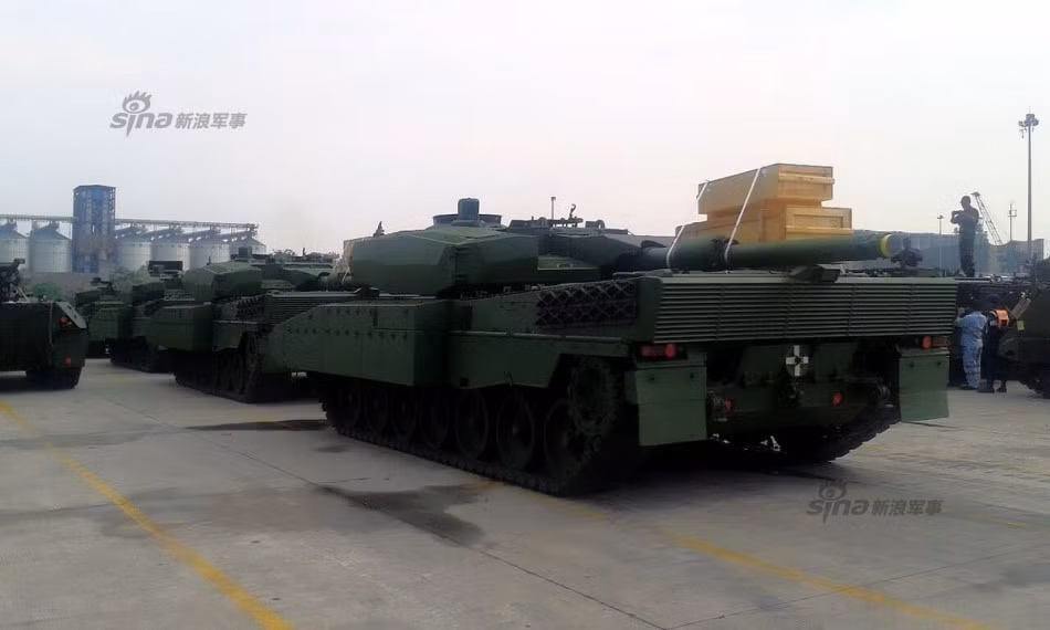 Với việc nhận chuyển giao xe tăng Leopard 2RI, lực lượng tăng thiết giáp Indonesia được tăng cường đáng kể sức mạnh chiến đấu trên bộ. Trước đó, nước này chủ yếu chỉ có các xe tăng hạng nhẹ AMX-13 và FV101 Scorpion lạc hậu nhất khu vực.
