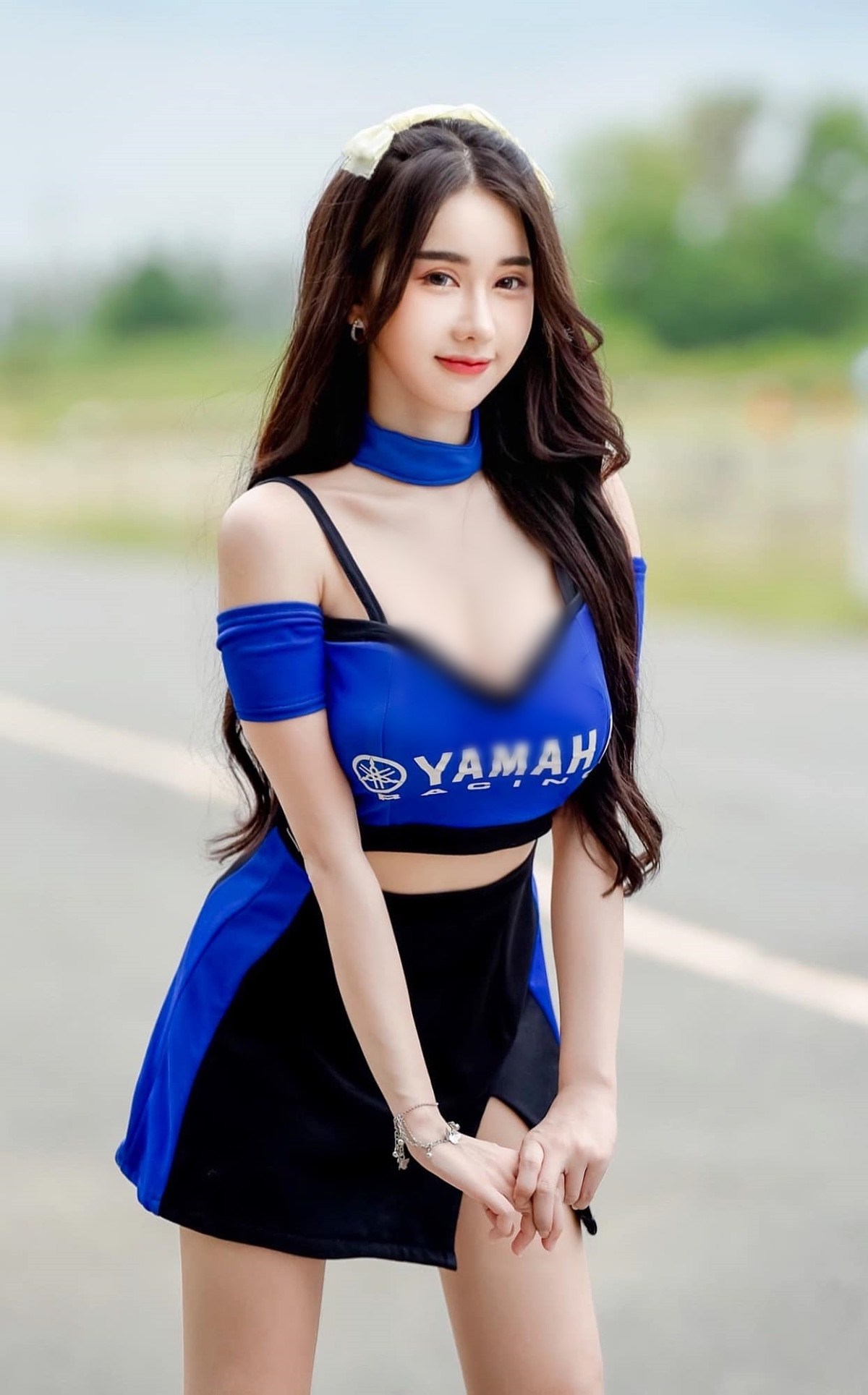 Mới đây, Waraporn Srichampa xuất hiện tại show diễn của Yamaha, nhận được rất nhiều sự chú ý nhờ nhan sắc nổi bật.