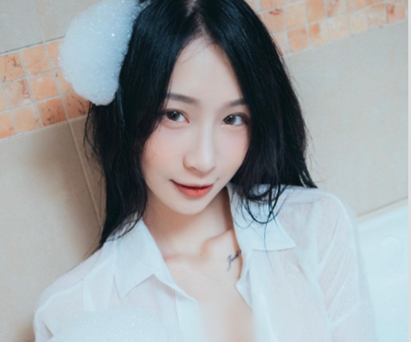 Theo hot girl này, đã là công việc thì cô sẽ vô cùng nghiêm túc.